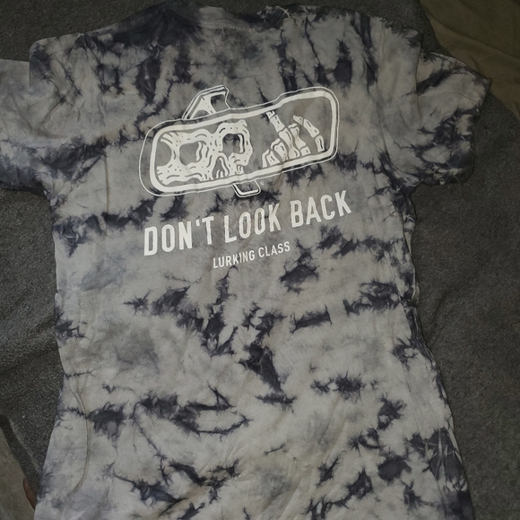 Lurking class Tshirt - Picture 4 of 4